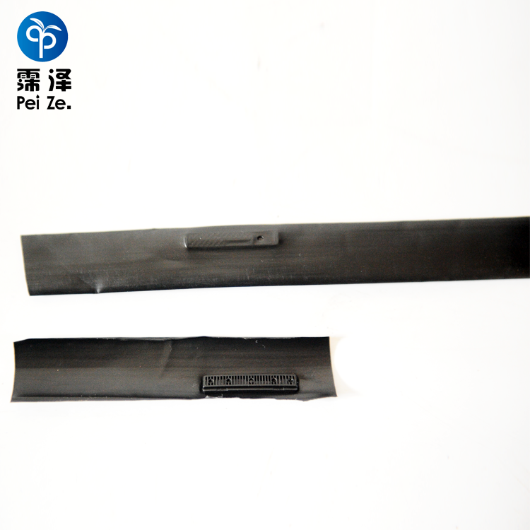  The drip irrigation hose with inner flat emitter